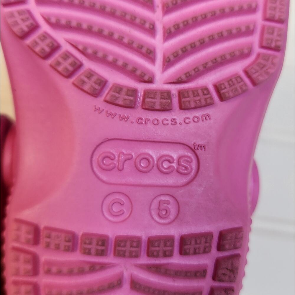 Crocs Kids Classic Pink Clogs Sandals Size 5 Infant/Toddler - Picture 9 of 10